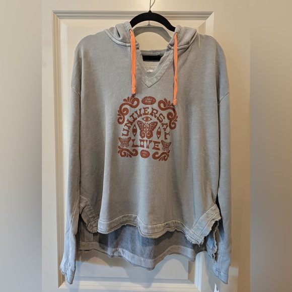 NWT Anthropologie “Universal Love” Graphic Sweatshirt - Size L - Blue/gray - Picture 4 of 8